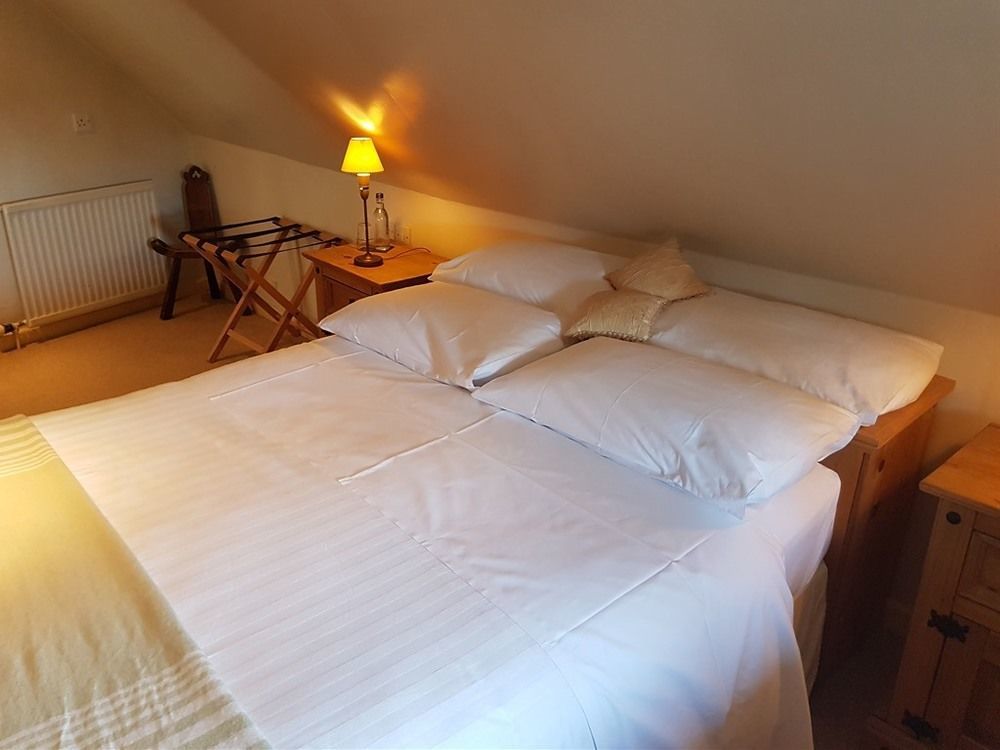 Lord Nelson Inn Chippenham  Esterno foto